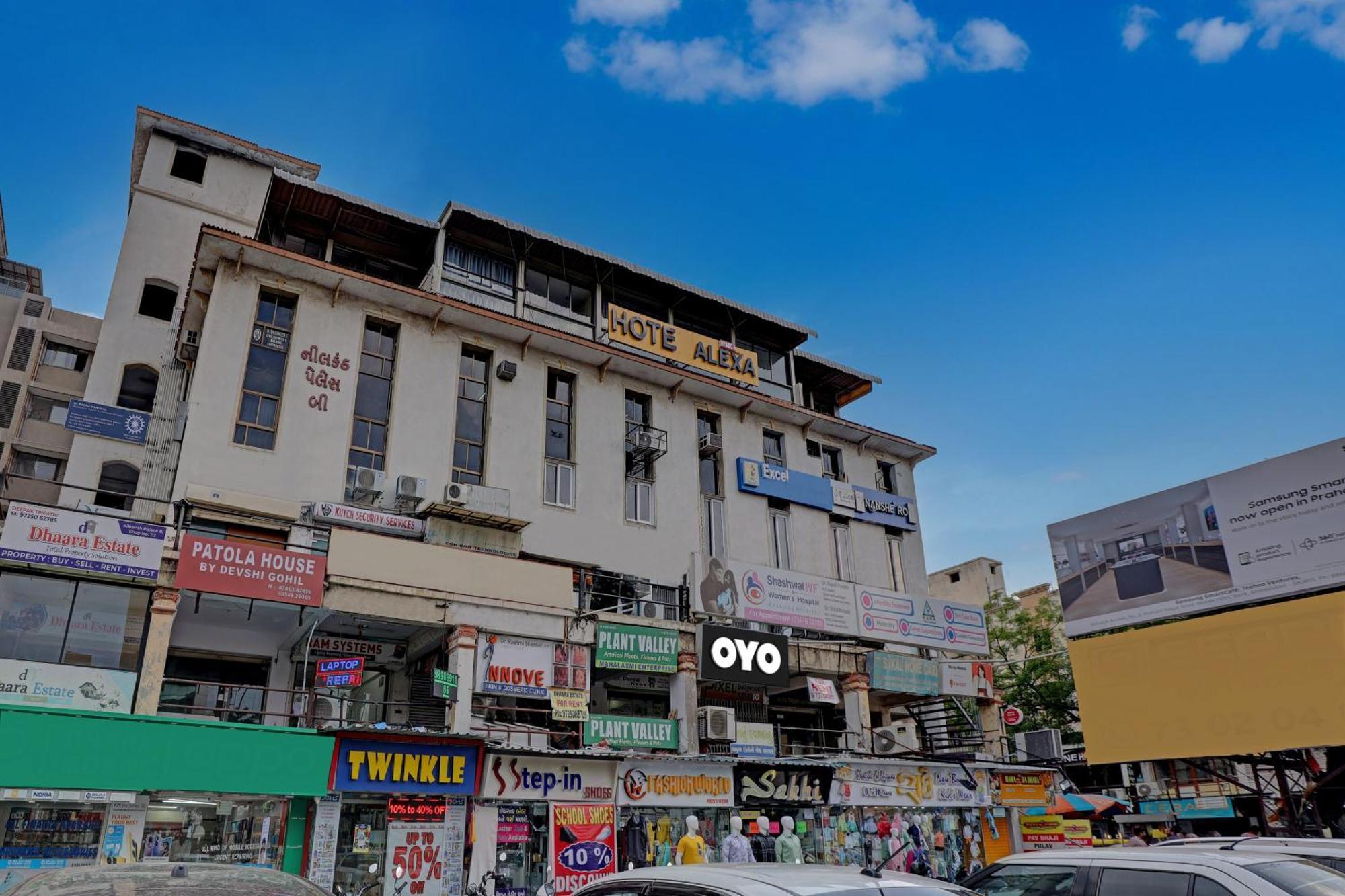 Hotel O Alexa Ahmedabad Luaran gambar